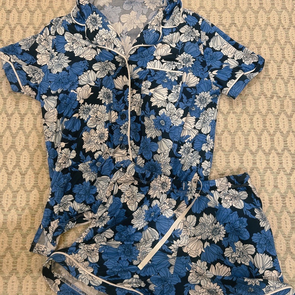 Jones New York Blue Floral Pajama Set